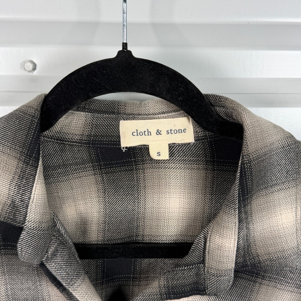 Cloth & Stone Womens Grey Black Plaid Cotton Flannel Button Down Shirt Small‎ - Picture 3 of 4